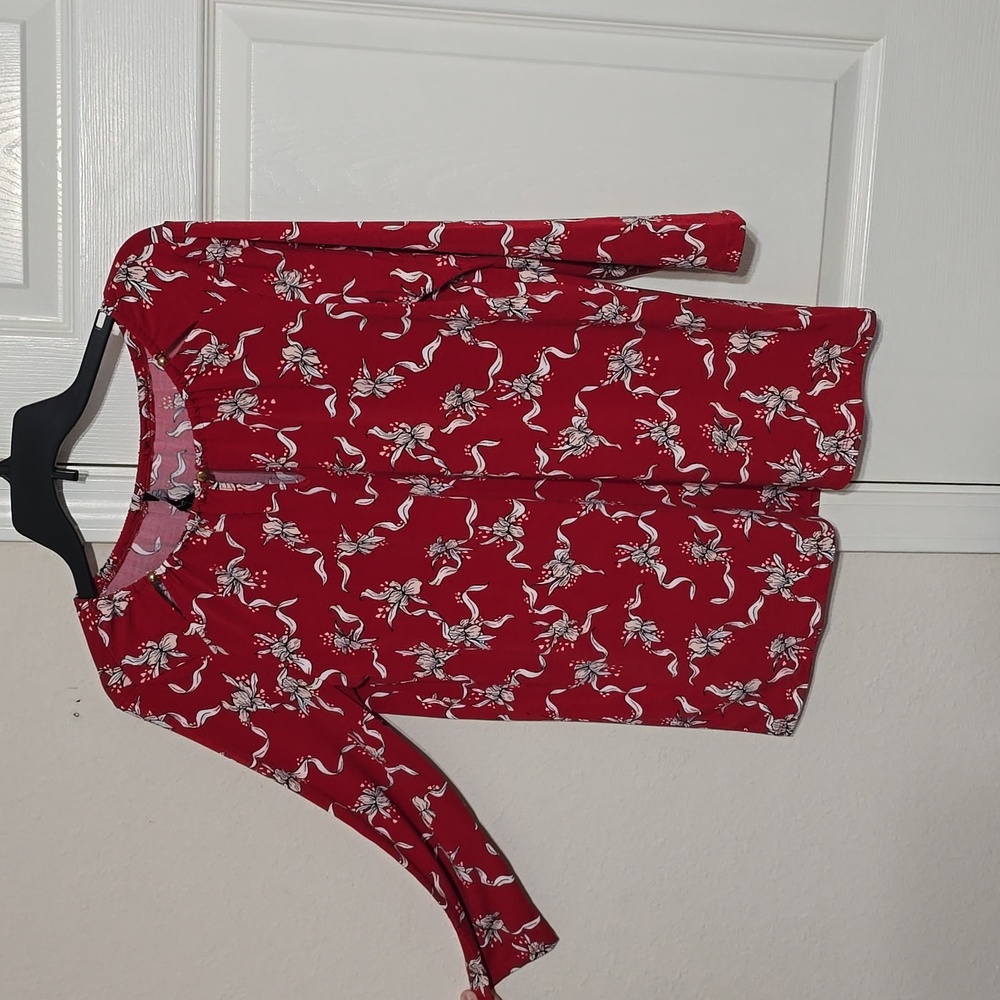 NWOT Grateful womens top size S tag is broken